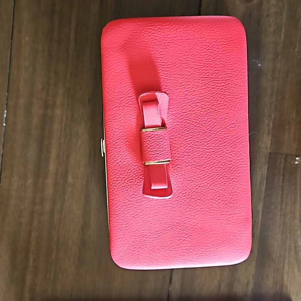 NWOT snap closure wallet